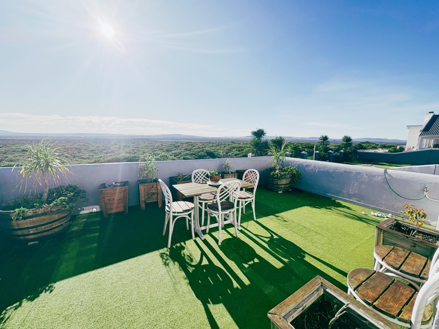 4 Bedroom Property for Sale in Yzerfontein Western Cape